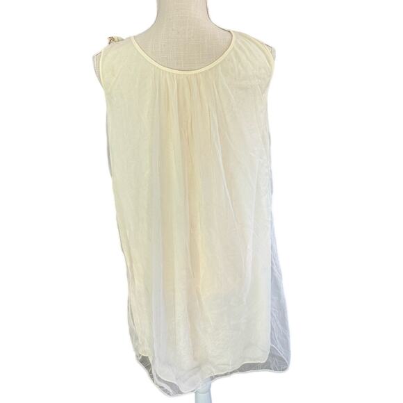Vintage Nylon Nightgown with lace.  Size small - Picture 2 of 5